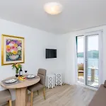 Lazarin - One Bedroom With Balcony And Sea View 2 Mali