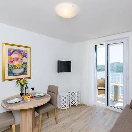 Lazarin - One Bedroom With Balcony And Sea View 2 Mali