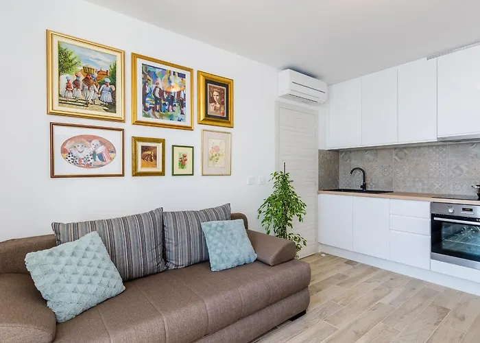 Lazarin - One Bedroom With Balcony And Sea View 2 Mali Apartamento