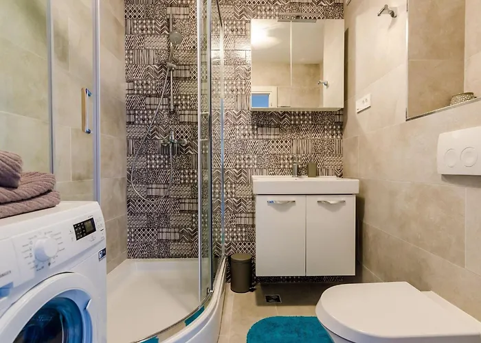 Lazarin - One Bedroom With Balcony And Sea View 2 Mali *