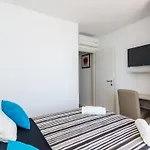 Apartment Lazarin - One Bedroom With Balcony And Sea View 2 Mali