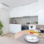 Lazarin - One Bedroom With Balcony And Sea View 2 Mali Apartment